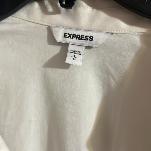 Express button up - Picture 4 of 6